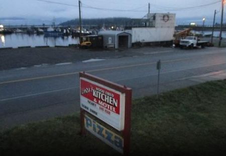 Apocalypto Motel Neah Bay Exterior photo